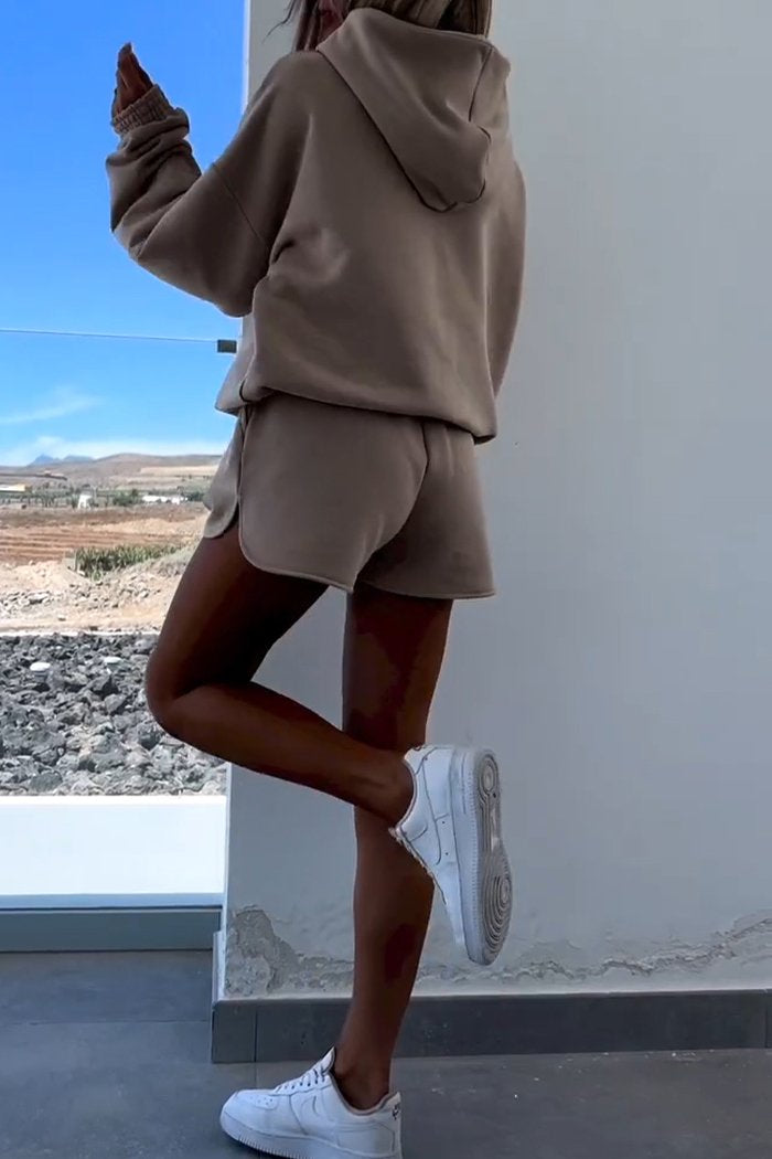 Hooded Sweatshirt and Shorts Sports Suit Hooded Sweatshirt and Shorts Sports Suit