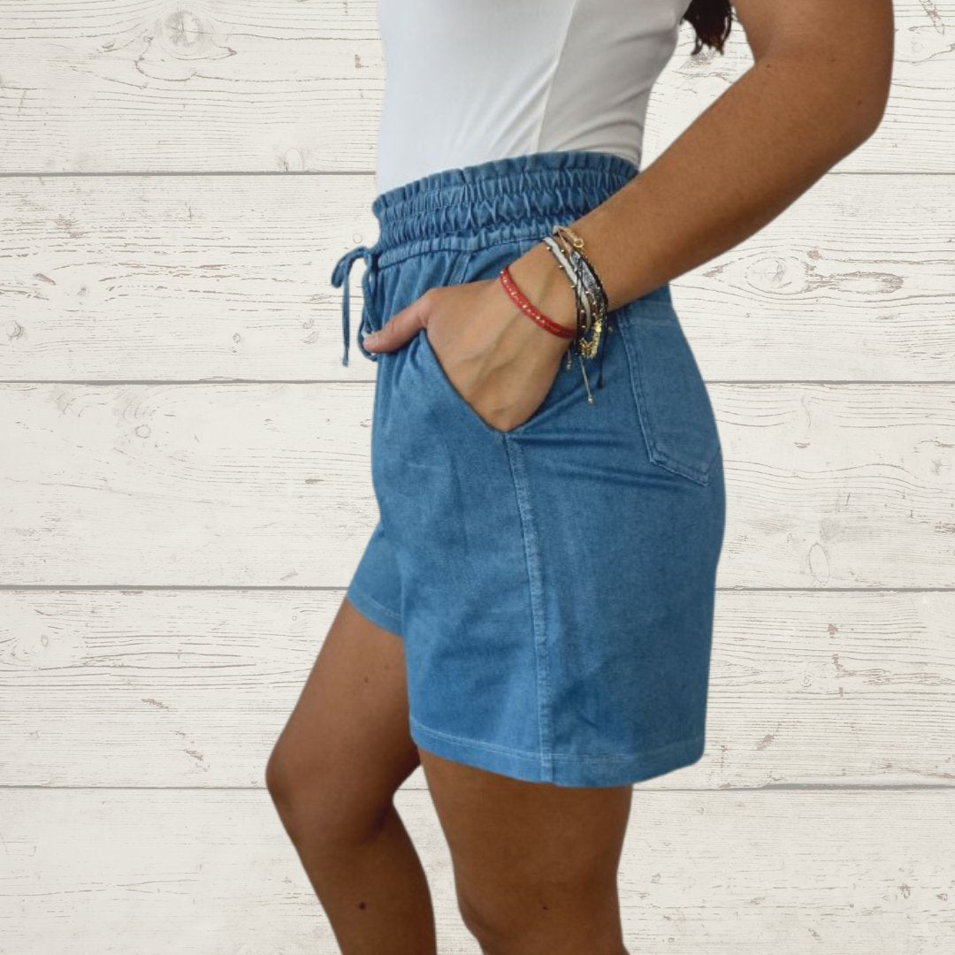 Short Jeans and Shorts with Bow Lace-up Short Jeans and Shorts with Bow Lace-up